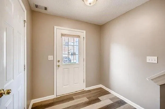 433 Heritage Park Trce NW — Photo 3