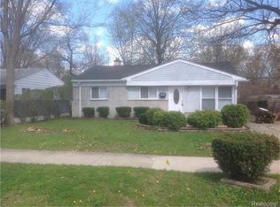28086 Fairfax St, Southfield, MI 48076