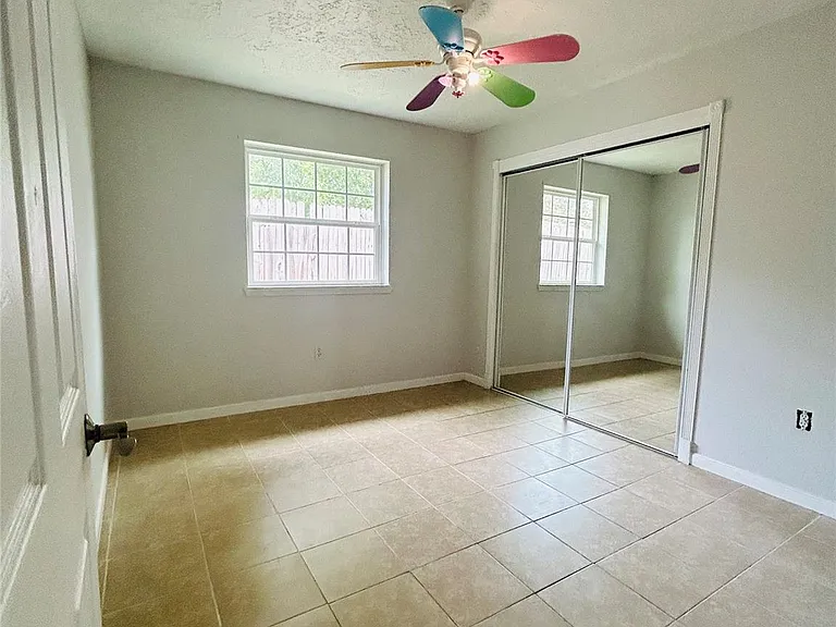 15719 Red Springs Dr — Photo 12