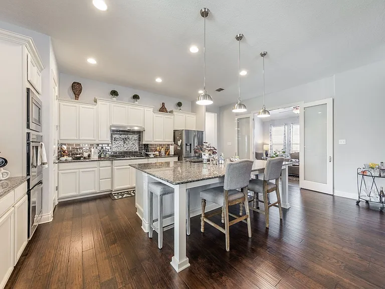 1063 Cedar Glen Dr — Photo 7