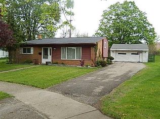 1470 N Pine St, Rochester Hills, MI 48307