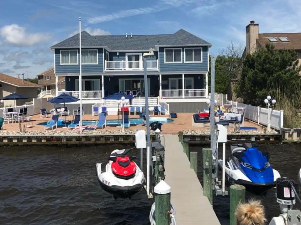1st image of 15 Bay Point Dr