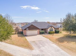 7374 Harris Ln, Bryan, TX 77808