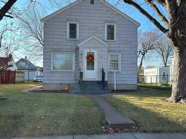 1206 Pershing St, Eau Claire, WI 54703