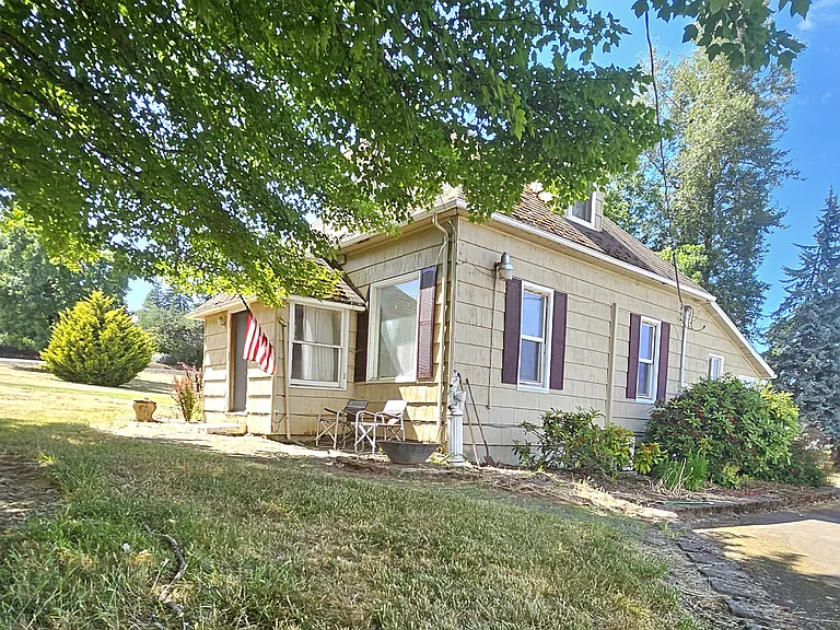 3487 Orchard Heights Rd N — Photo 2