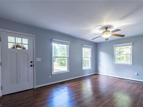 3rd image of 2663 Lenore Dr
