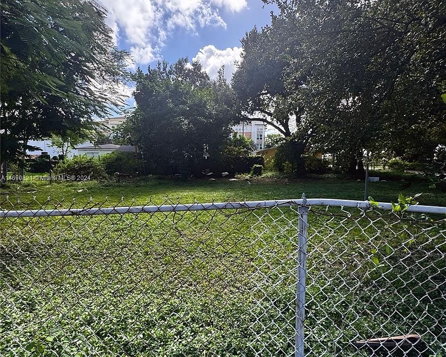 2nd image of 2771 NW 44th St