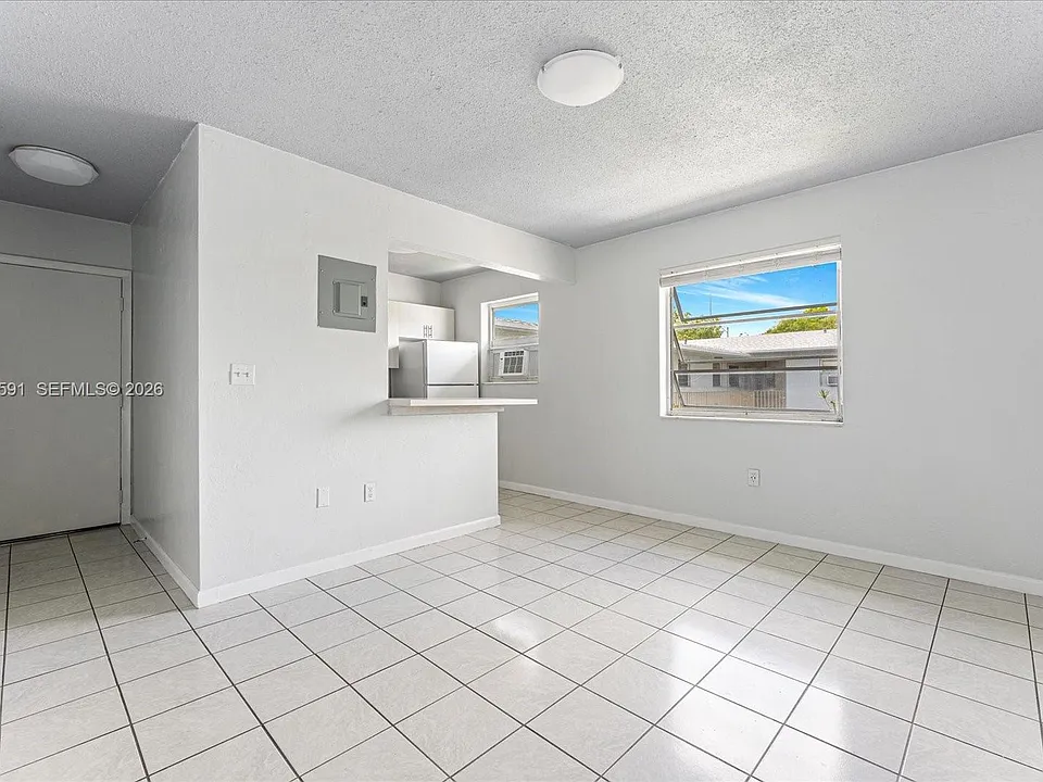3255 W Flagler St #1-20