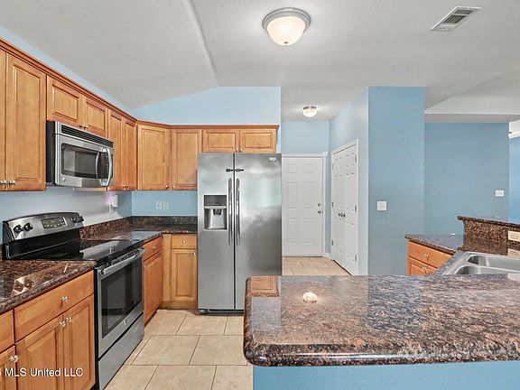 2nd image of 13267 Willow Oak Cir