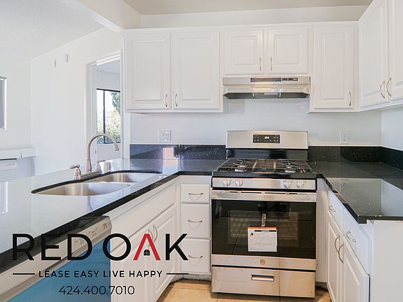 2nd image of 6660 1/4 Vineland Ave #6