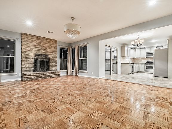 5th image of 1906 Dorchester Dr