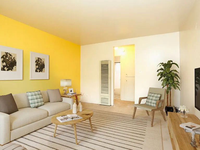 Coral Gardens Apartments — Photo 8