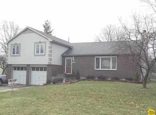 1009 Douglas Ln, Sedalia, MO 65301