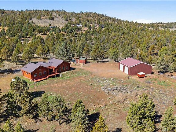 2nd image of 19554 SE Osprey Rd