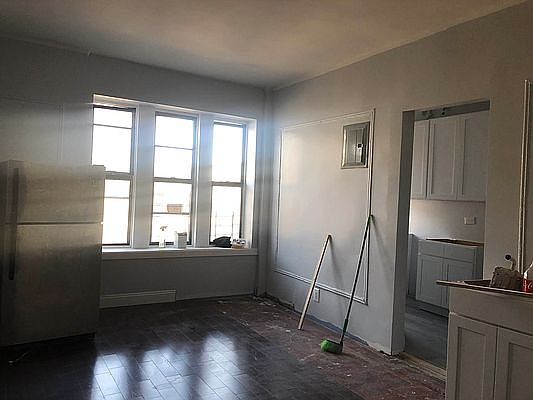 1st image of 510 W 204th St #55A