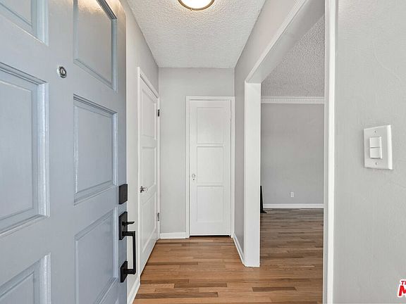 4th image of 10825 Garfield Ave