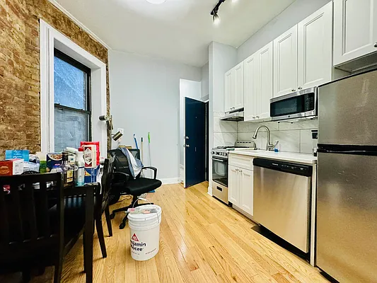 Rented by Metropolitan Property Group | media 14