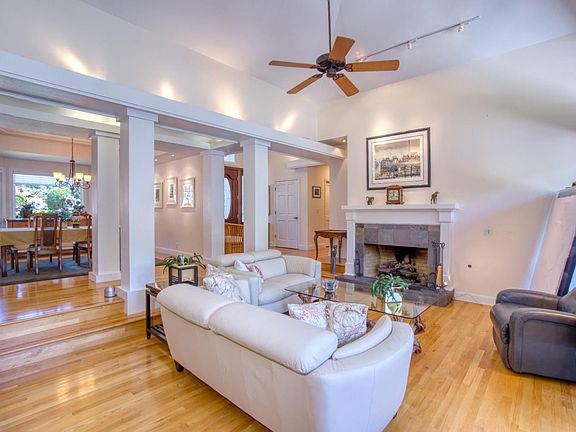 5th image of 100 Lauren Cir