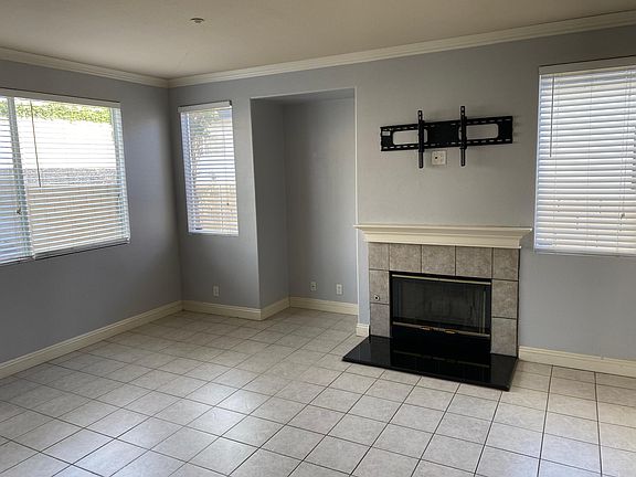 4th image of 15412 Rockwell Ave