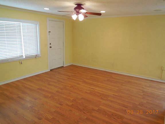 2nd image of 517 Lafayette St