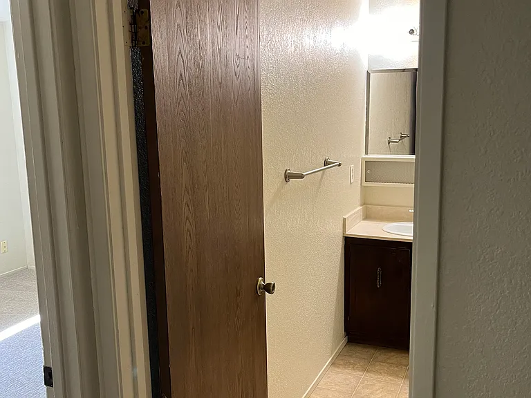 1809 Monarch Ln — Photo 11