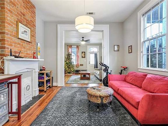 4th image of 926 Piety St