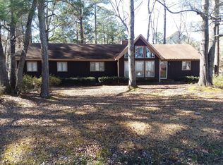 1522 Robin Hood Rd, Greenville, NC 27834
