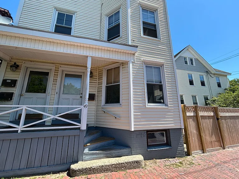 49 Sheridan St #1 — Photo 7