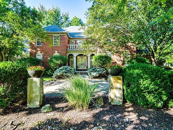 3rd image of 3138 Regency Pl