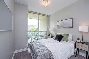 3504 Hurontario St #609 — Photo 18