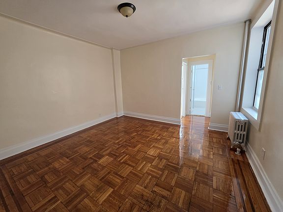 5th image of 500 Montgomery St Unit 9