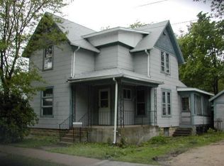 1008 Johnson St, Janesville, WI 53548