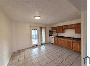 7624 Charlesmont Rd, Dundalk, MD 21222