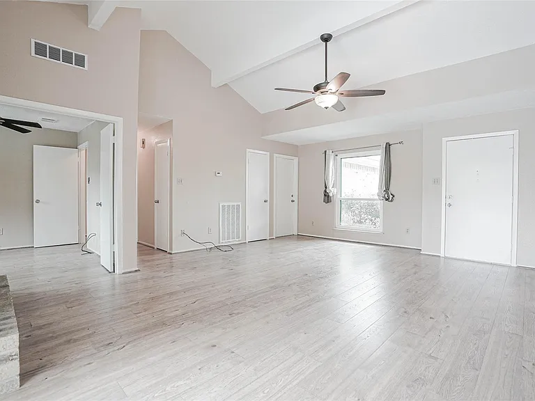 1103 W Brompton Dr — Photo 5
