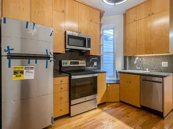 224 Pacific Street image 3 of 13