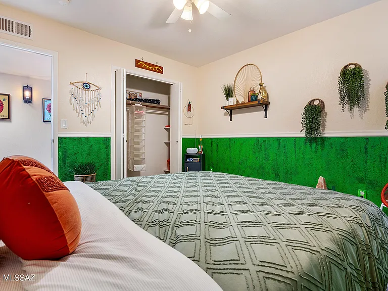 1341 E Ellis Dr — Photo 28