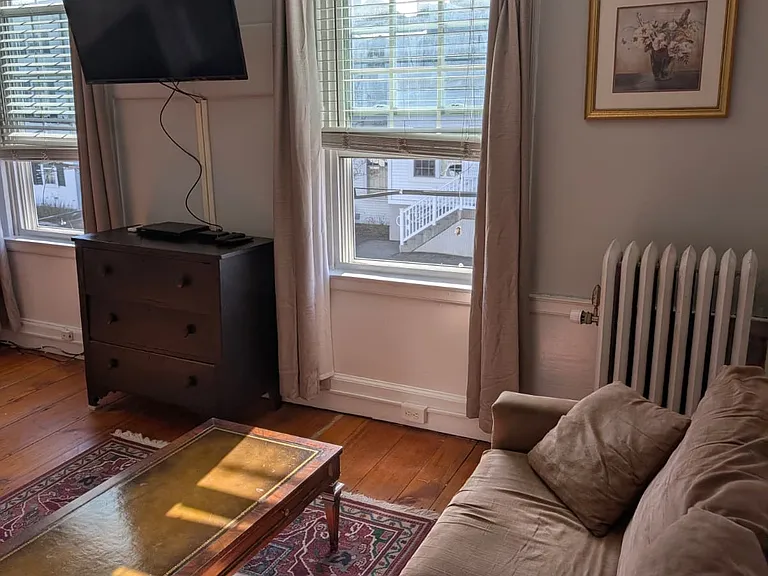 32 Market St #6 — Photo 4