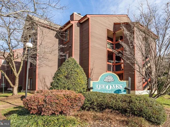 2815 Lee Oaks Ct APT 102, Falls Church, VA 22046