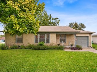1628 Hillside Dr, River Oaks, TX 76114