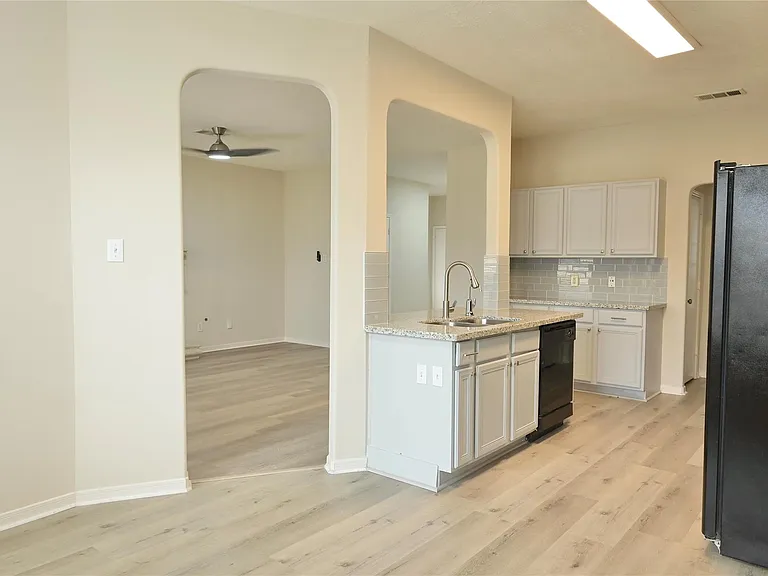 23902 Spring Way Dr — Photo 16