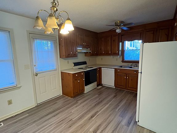 4th image of 3544 New Salem Rd