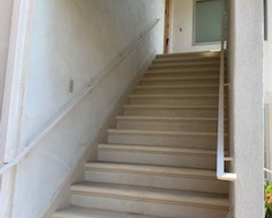 2nd image of 5137 W 58th Pl