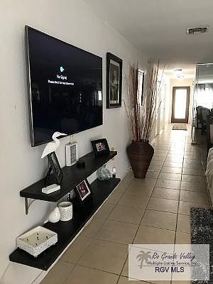 4th image of 1 Waterfront Dr #1