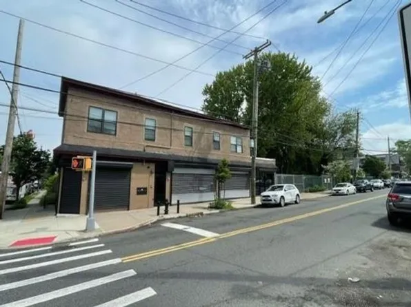 653 Henderson Ave, Staten Island, NY 10310
