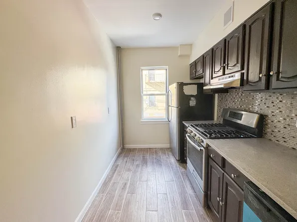 25-42 33rd Street image 6 of 17