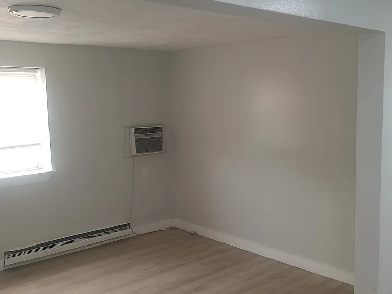 20 Hy Sil Ave #9 — Photo 6