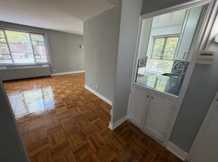 (Undisclosed Address), Fresh Meadows, NY 11365