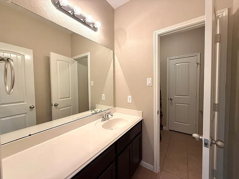 8139 Edenwood Dr — Photo 5