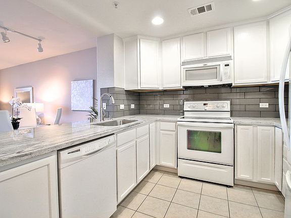 4th image of 809 Auzerais Ave Unit 308