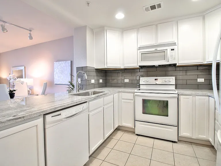 809 Auzerais Ave #308 — Photo 4